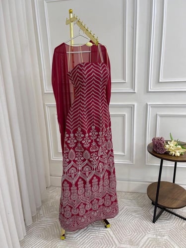 فستان باربي على تطريز كمبيوتر بشت شيفون