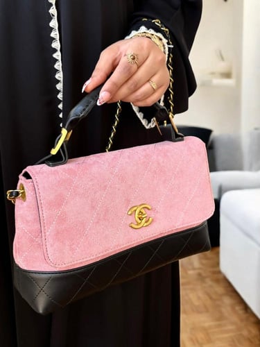 شنط شانيل درجه اولى الوان مختلفه حجم كبيره الاكثر...