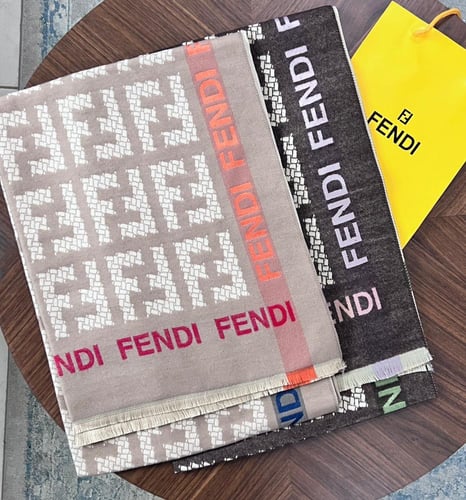 شالات ( اسكارف ) ماركة فندي