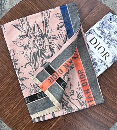 شالات ( اسكارف ) ماركة ديور