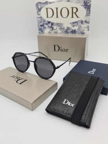 طقم__ رجالي جديد من ديور.. نظاره مع المحفظه..