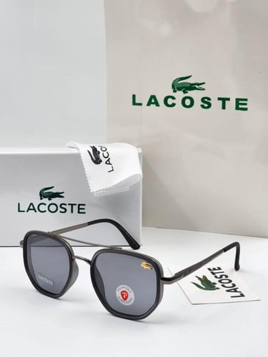 ثلاث نظارات ب 200 ريال