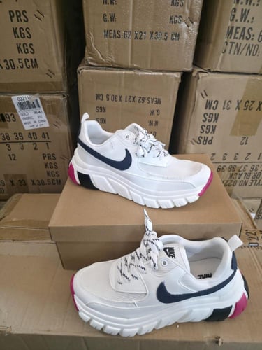 شوزات نايكي NIKE