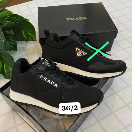 عرض ثلاثه شوزات ب190ريال