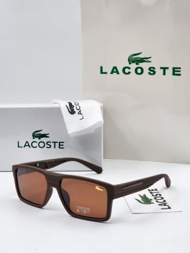 ثلاث نظارات ب 200 ريال