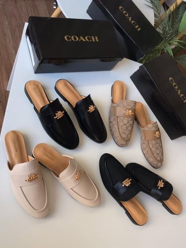 شوزات ماركة COACH