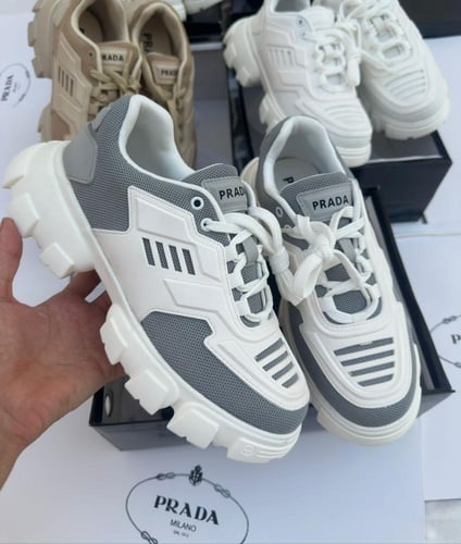 شوزات برادا