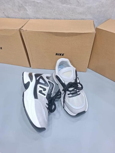 جزمات بعلبة الماركة