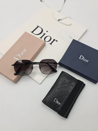 طقم ___رجالي جديده من ماركات ديور