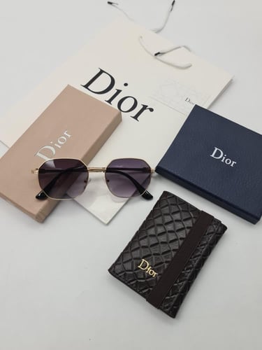 طقم ___رجالي جديده من ماركات ديور