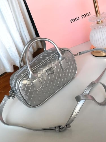 شنط ميو ميو هاي كوالتي