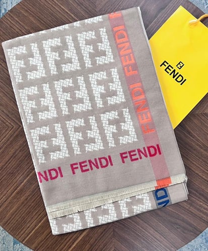 شالات ( اسكارف ) ماركة فندي