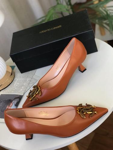 كعب رورت كالفن