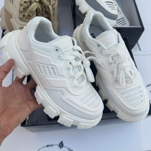 شوزات برادا