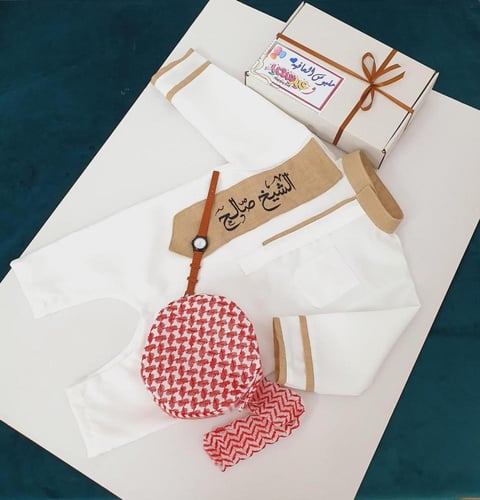 افضل اهداء. ◻️طقم العيد اطفال 4 قطع. ▪️بربتوز .