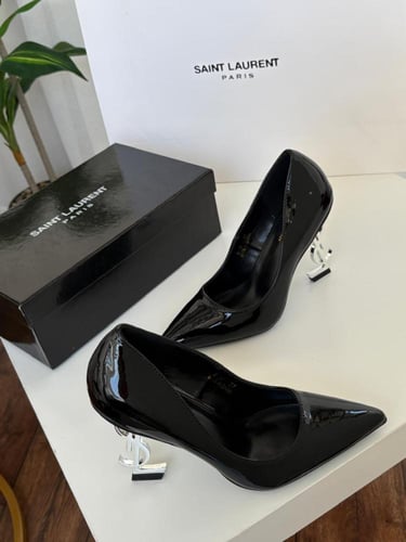 كعب سان لوران