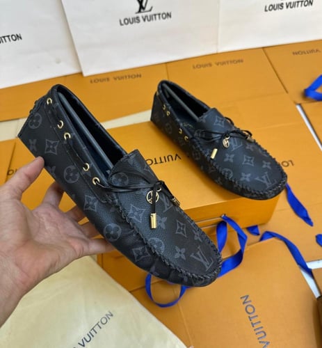 شوزات رجالي