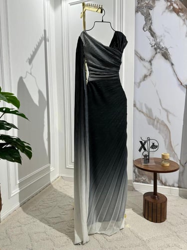 فستان سهرة نوع القماش _ شيفون مموج لمعه