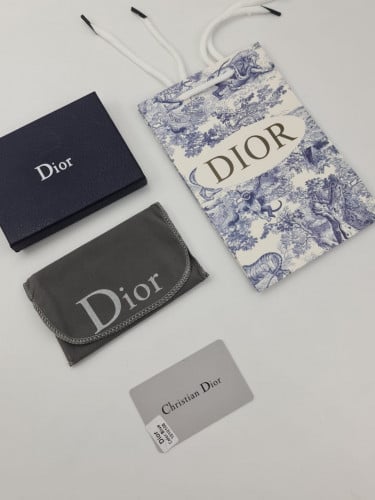 محافظ___ رجالي .. جديده من ديور..