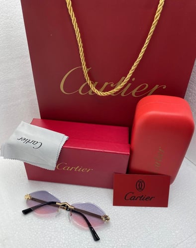 نظارات كاتير. نساي مع كافة ملحقاتها