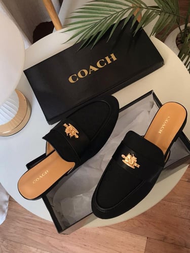 شوزات ماركة COACH