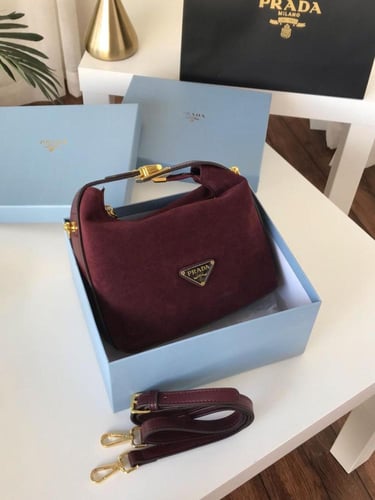 برادا الهبة شنط برادا الجديد بعلبةالماركة