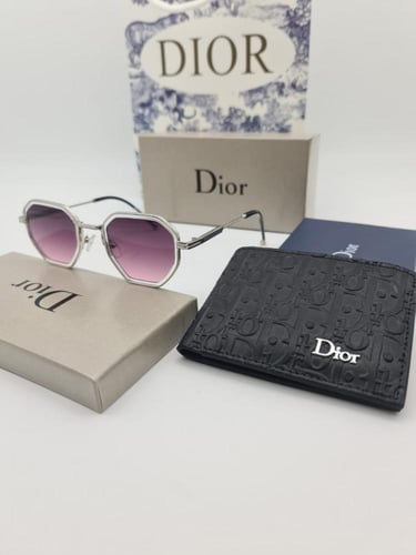 طقم__ رجالي جديد من ديور.. نظاره مع المحفظه..