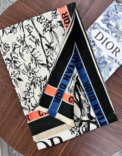شالات ( اسكارف ) ماركة ديور