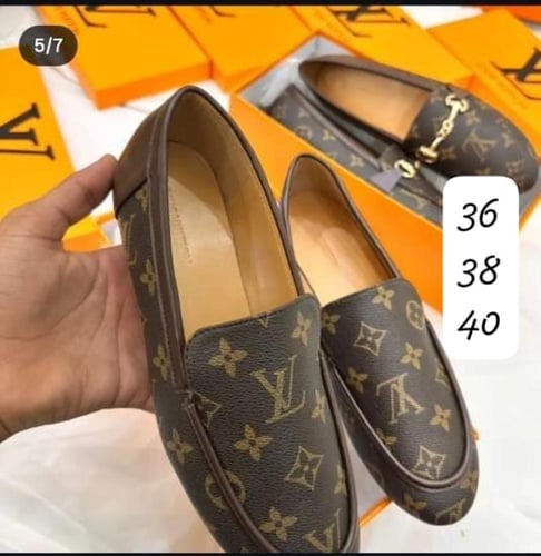 جزم هاكوالتي بعلبةالمااركة