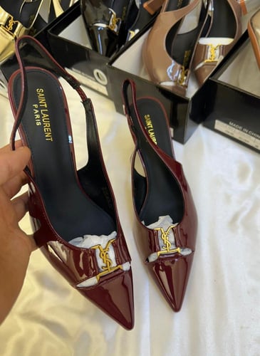 كعب سان لوران