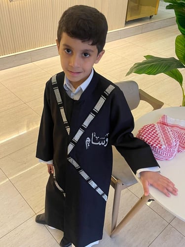 دقلة العقال فخااامه. ▪️قماش اسود كريب .