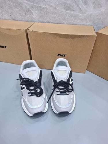 جزمات بعلبة الماركة