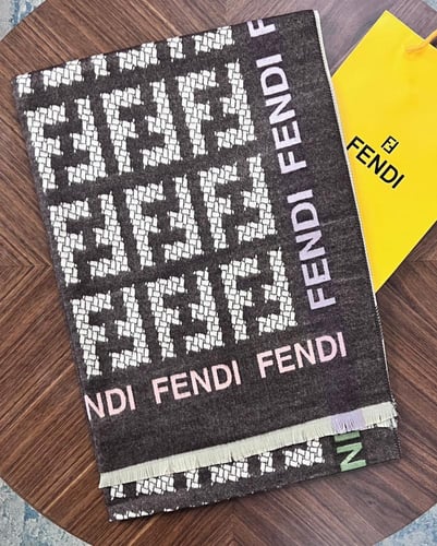 شالات ( اسكارف ) ماركة فندي