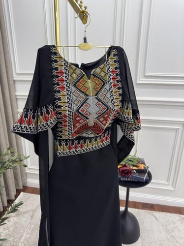 جلابيه باربي + شيفون اصلي درجه اولى بتطريز كمبيوتر...