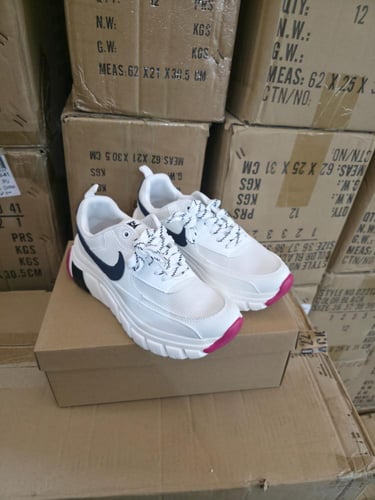 شوزات نايكي NIKE