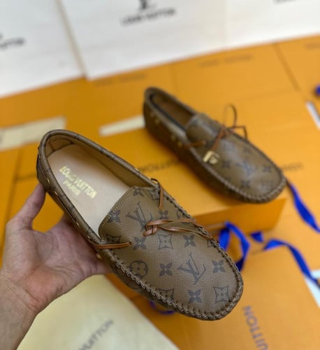 شوزات رجالي