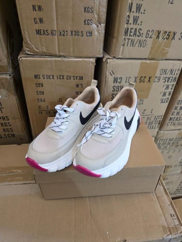 شوزات نايكي NIKE