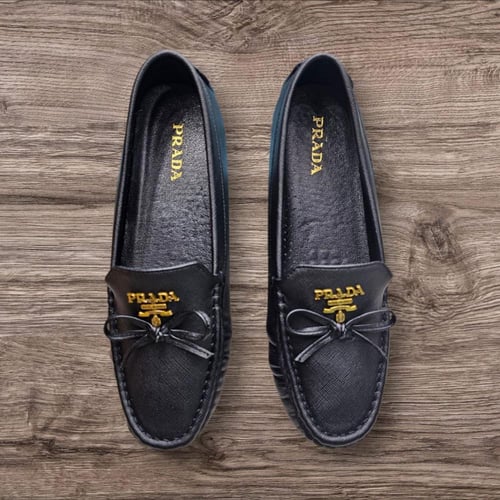 جزمة برادا هاي كوالتي بعلبة الماركة