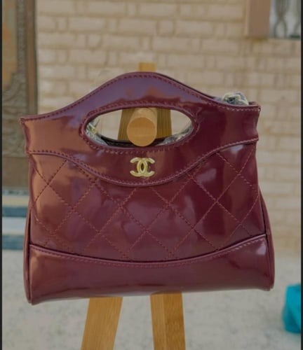 شانيل الهبة هالكوالتي بعلبة الماركة الوان العنابي...