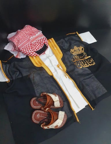 طقم تأسيس ولادي . بشت بالاسم حسب الطلب