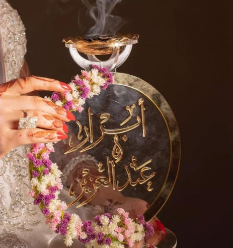 مباخر اكريلك ملكيه مزينه بالورد. يمكنك حفر الاسم ا...