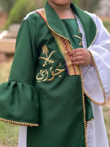 كولكشن تأسيس بشت وطني تطريز الاسم حسب الطلب