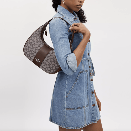 كوتش كارمن لوقو