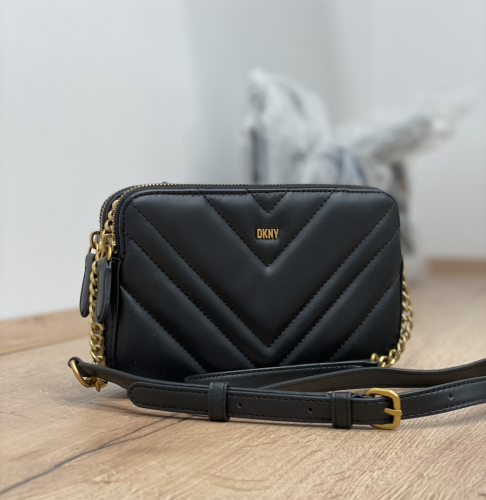 شنطة دكني باللون الأسود