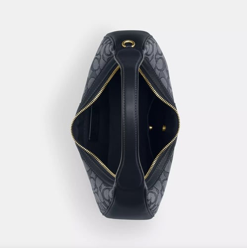 كوتش كارمن لوقو