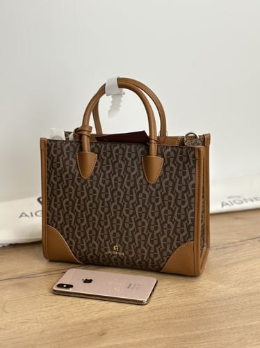 Aigner Samara S Brown Logo