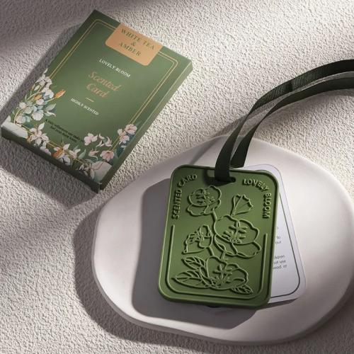 تعليقة معطر للسياره