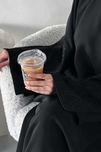 القماش كريب ملكي + طرحة