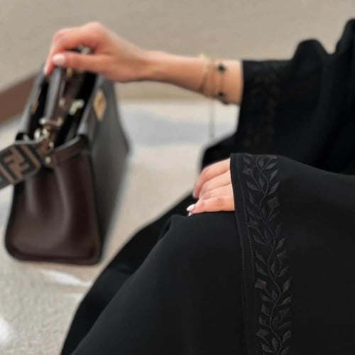 القماش كريب ملكي +طرحه