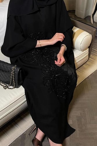 القماش كريب ملكي + طرحة